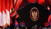 Di acara ini, Jokowi menggambarkan keragaman Indonesia. Jokowi juga menjelaskan alasan mengenakan changsan.