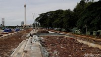 Terkait proyek revitalisasi itu, Saefullah mengaku sudah menyampaikan surat permintaan persetujuan ke Komisi Pengarah. Menurutnya, surat baru diberikan setelah revitalisasi berjalan karena ada peraturan yang masih belum jelas. Saat ini, menurut Saefullah, Pemerintah DKI Jakarta telah bersurat kepada Komisi Pengarah yang diketuai oleh Menteri Sekretaris Negara (Mensesneg). Tapi sayangnya Mereka masih belum mendapat jawaban surat permohonan tersebut. Akankah polemik ini berlanjut?