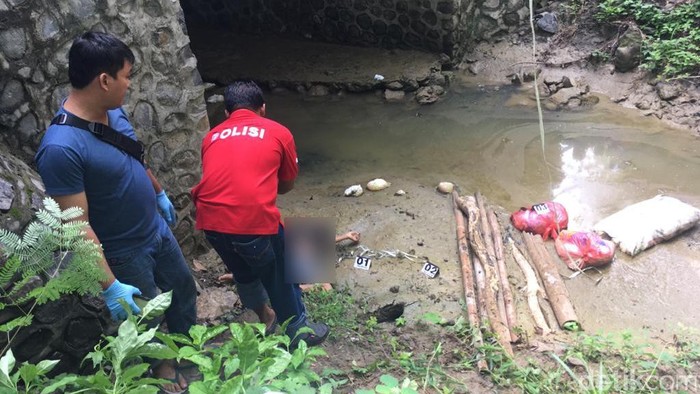 Mayat Anak Laki-laki di Bawah Jembatan Gegerkan Warga di Mojokerto