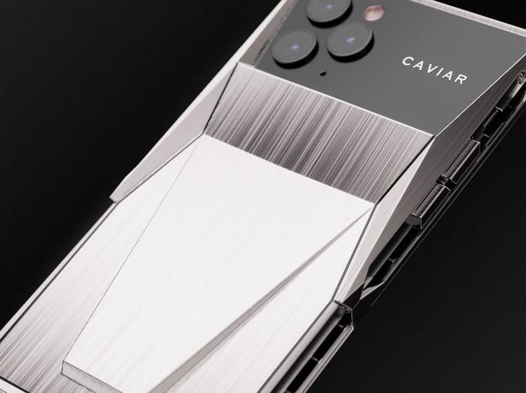 Wujud Cyberphone, iPhone 11 Pro yang Dikawinkan dengan Cybertruck