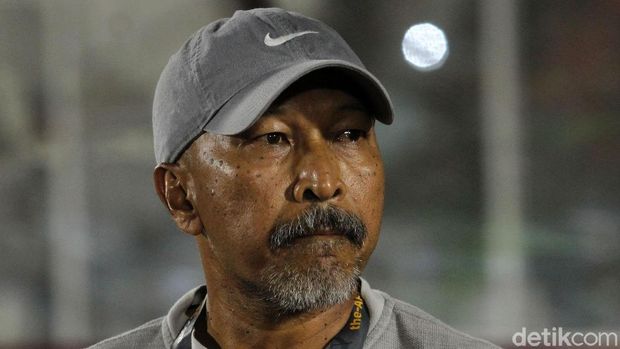 Fakhri Husaini Fakhri Husaini merupakan pelatih sepakbola asal Indonesia