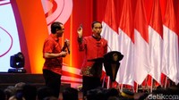 Nama Ahok kembali disinggung Jokowi di perayaan Imlek Nasional 2020. Hal itu terjadi saat Jokowi mempersilakan peserta bernama Ang-Joko maju. Jokowi menyebut wajah yang bersangkutan mirip Ahok.