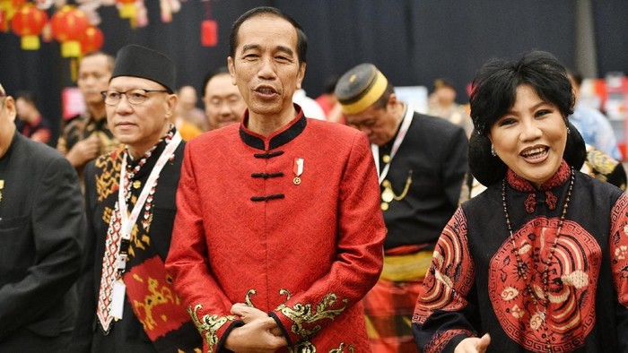 Baju cheongsam Jokowi