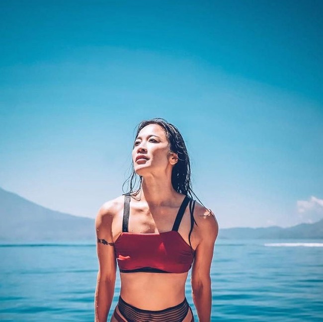 Sebagai penari tiang dan instruktur profesional, Natasha pun membuka kelas yang diikuti oleh berbagai wanita tanpa batasan usia. Melalui pengajaran bentuk seni emotif, Natasha membantu memberdayakan wanita yang datang dari semua lapisan masyarakat Foto: Instagram