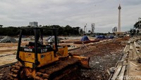 Penyetopan sementara revitalisasi Monas telah disepakati DPRD dan Pemprov DKI Jakarta. Kesepakatan ini diambil setelah revitalisasi tersebut menimbulkan kontroversi. Revitalisasi nantinya akan dilanjutkan setelah ada persetujuan dari Komisi Pengarah.