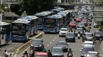 Jalan Veteran Ditutup, Bus TransJ Menumpuk di Halte Hayam Wuruk