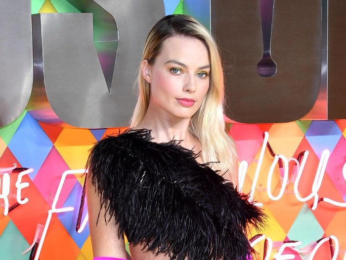 Margot Robbie LONDON, ENGLAND - JANUARY 29: Margot Robbie attends the Birds of Prey: And the Fantabulous Emancipation Of One Harley Quinn World Premiere at the BFI IMAX on January 29, 2020 in London, England. (Photo by Gareth Cattermole/Getty Images)