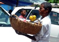 Mulia! Penjual Jeruk Keliling Ini Bangun Sekolah untuk Anak-anak yang Kurang Mampu