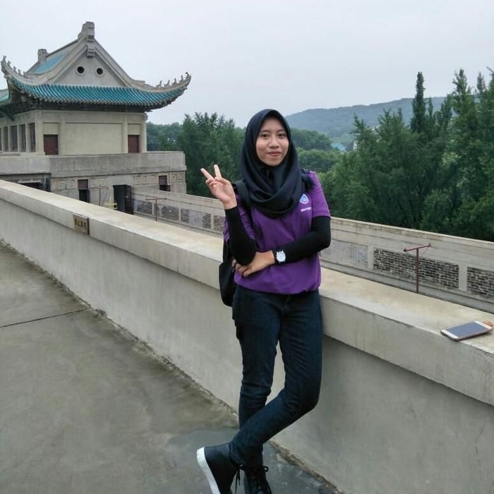 Semakin hari semakin banyak korban yang terjangkit Virus Corona. Hal itu membuat orang tua dari mahasiswa/i Indonesia yang berada di Wuhan, China semakin mengkhawatirkan putra-putrinya.