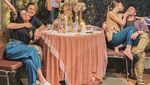 Potret Romantis Awkarin dan Sabian Tama Saat Makan Bareng