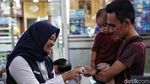 PT KAI Bagi-bagi Masker Cegah Virus Corona di Gambir