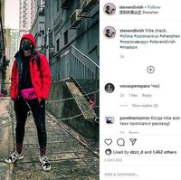 Bukan hanya para influencer wanita, selebgram pria juga ikut eksis di Instagram dengan hashtag #coronavirus. Selain Fitness Oskar, ada videografer Steven Divish yang kini berada di Shenzen berpose dengan menggunakan hashtag #coronavirus pada postingannya.  Trying to gain attention in this way is in very bad taste! begitu nyinyiran netizen di halaman Instagramnya. Foto: Instagram