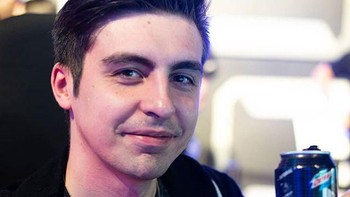 5. Michael Shroud Grzesiek yang mendapatkan USD 12,5 juta. Sebagai gamer dan streamer ia tidak terpatok dengan satu game tertentu, dan berhasil menarik perhatian berbagai developer seperti Electronic Arts, Ubisoft, dan Activision. Foto: Instagram