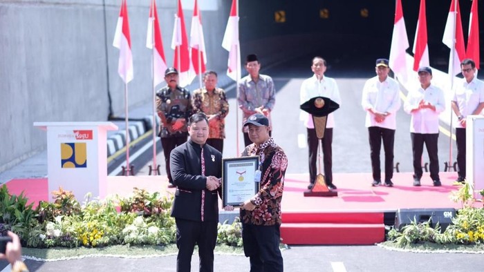 Underpass ke Bandara Inrternasional Yogyakarta Diganjar rekor MURI