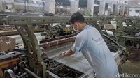 Manager Umum dan Purchasing PT Kasa Husada Wira Jatim, Broto Susetyo mengatakan masker non woven yang diproduksi oleh pabrik itu mengalami peningkatan.