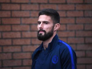 Chelsea Gagal Dapatkan Mertens, Giroud pun Bertahan