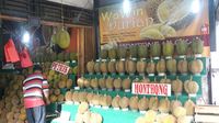 Menikmati Manis Legit Durian Monthong di Pinggir Kota Bogor