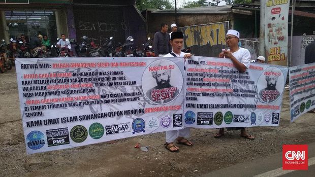 Saat Penggemar Rizieq Shihab Dialog dengan Ahmadiyah Depok