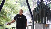 I Nyoman Nuarta juga salah satu perupa yang produktif berkarya. Pematung asal Bali itu sukses dikenal lewat karya-karyanya, salah satunya adalah Patung Garuda Wisnu Kencana di Bali. Foto: dok.detikFood