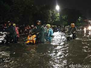 Ini Kata BMKG Soal Banjir yang Sempat Lumpuhkan Surabaya