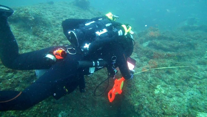 Michael C Barnette on the wreck of the SS Cotopaxi searching for clues.