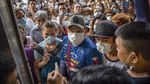 Warga Filipina Berbondong-bondong Berburu Masker