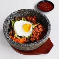 5 Tempat Makan Bibimbap Enak untuk Santap Siang Memuaskan