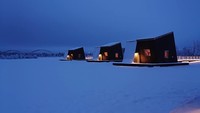 Tapi untuk menginap di hotel ini harganya tidak murah traveler. Per malam Anda harus mengeluarkan uang mulai dari USD 915 atau sekitar Rp 12 juta per malam. (Arctic Bath/facebook)