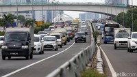 Sementara untuk kendaraan golongan III dan IV justru mengalami penurunan tarif dari Rp 20.000 menjadi Rp 17.000.