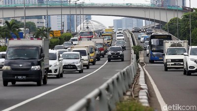 Tarif Tol Dalam Kota Naik, Macet Tetap Menghantui
