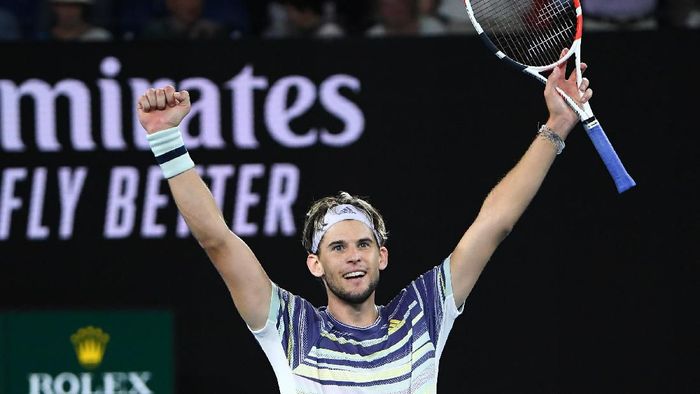 Thiem MELBOURNE, AUSTRALIA - JANUARY 31: Dominic Thiem of Austria celebrates after winning his Mens Singles Semifinal match against Alexander Zverev of Germany on day twelve of the 2020 Australian Open at Melbourne Park on January 31, 2020 in Melbourne, Australia. (Photo by Quinn Rooney/Getty Images)