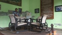 Museum Sudirman ini buka tiap hari, mulai pukul 08.00 sampai 15.00 WIB dan gratis. Di museum ini ada barang yang asli peninggalan Jenderal Sudirman maupun replika untuk melengkapi koleksi museum. Untuk ruang yang ada di museum meliputi ruang tamu, ruang kerja, ruang dokter pribadi dan ruang keluarga (Foto: Eko Susanto/detikcom)