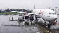 CEO Lion Air Group Edward Sirait mengatakan pesawat Batik Air jenis Airbus A 330-300 memiliki Hepa Cabin Air Filter. Dengan teknologi yang terpasang di pesawat tersebut, lanjutnya, virus Corona bisa dimatikan.