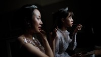 Kementerian Urusan Sipil menyatakan akan menghentikan sementara layanan konseling pernikahan dan meminta masyarakat untuk tidak mengadakan jamuan pernikahan.
