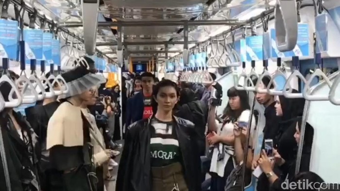 Fashion Show MRT Fashion Show MRT