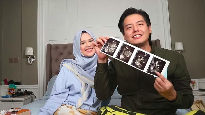 Cut Meyriska dan Roger Danuarta Cut Meyriska dan Roger Danuarta