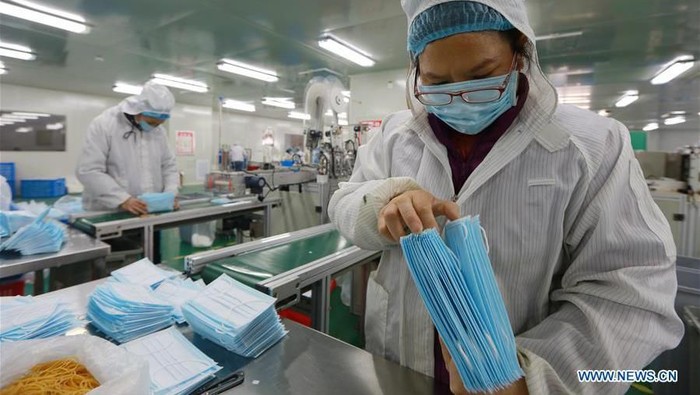 Corona Bikin Masker di China Laris Manis Corona Bikin Masker di China Laris Manis