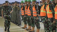 Isu reshuffle kabinet ini dikatakan akan dilakukan bersamaan dengan pergantian Panglima TNI, Marsekal TNI Hadi Tjahjanto, yang akan pensiun dari dinas militer pada November mendatang. Hadi Tjahjanto rumornya bakal masuk jajaran Kabinet Indonesia Maju. ANTARA FOTO/Galih Pradipta  