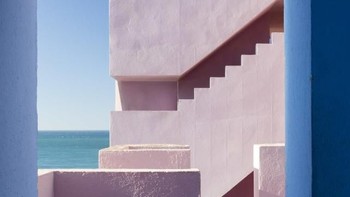 Finalis. Karya: Agnese Sanvito. Lokasi:  La Muralla Roja, Calpe, Spanyol. Foto: Chartered Institute of Building (CIOB)