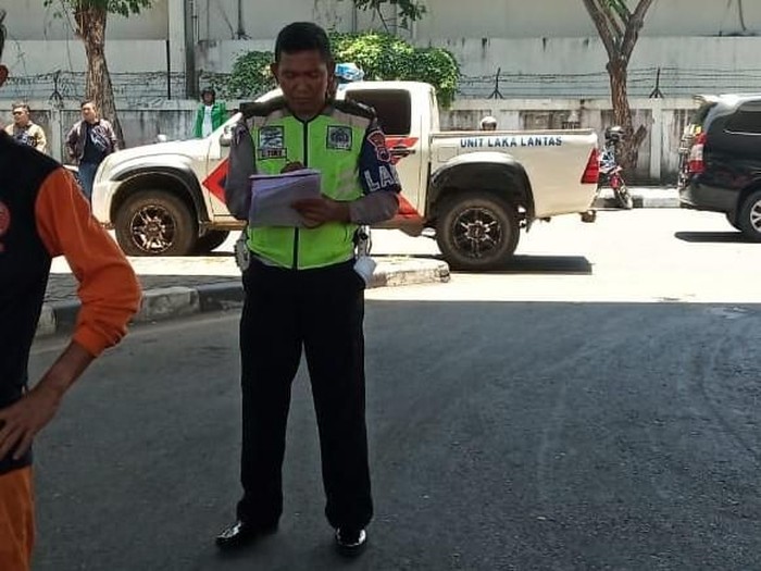 Lokasi tabrak lari yang menewaskan penjual koran di Semarang, Sabtu (1/2/2020).