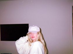 Eve Jobs, Sahabat Jennifer Gates yang Cantik Menawan