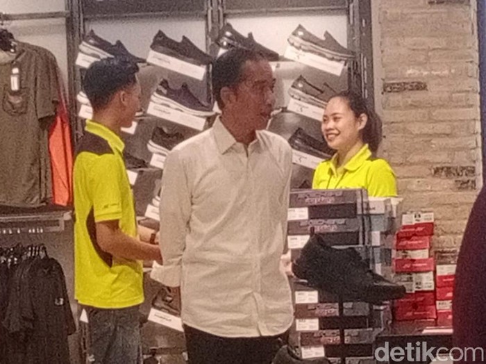 Presiden Jokowi di Solo Paragon Mall, Sabtu (1/2/2020).