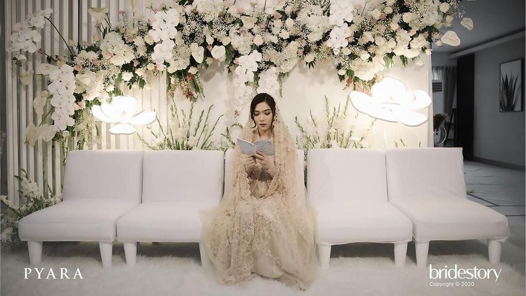 Intip Momen Pengajian dan Siraman Isyana-Rayhan di Bandung Intip Momen Pengajian dan Siraman Isyana-Rayhan di Bandung