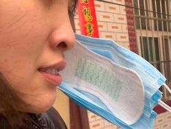 Bermacam Cara Tak Biasa Berlindung dari Ancaman Virus Corona