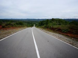 Jalan Mulus di Perbatasan Utara Indonesia, Bangga!