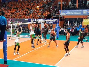 Jakarta BNI 46 Kalahkan Juara Bertahan Surabaya Bhayangkara Samator