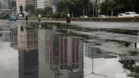 Salah satunya di sepanjang Jalan MH Thamrin dan Jend Sudirman, Jakarta Pusat.