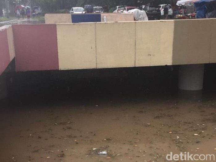 Underpass Kemayoran banjir/TMC Polda Mtro
