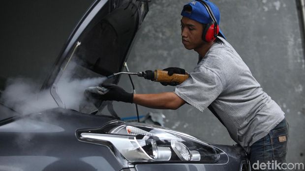 Cuci Mobil Sauna, Lebih Hemat Air dan Go Green