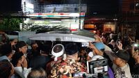 Jenazah Gus Sholah Diberangkatkan ke Rumah Duka di Mampang, Jaksel